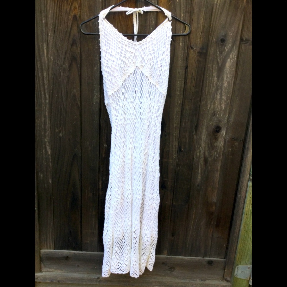 Shape FX, White crocheted dress, size M.
